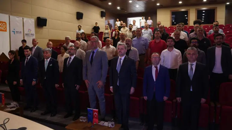 Kapanış toplantısında protokol