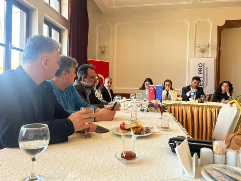 Toplantı katılımcıları